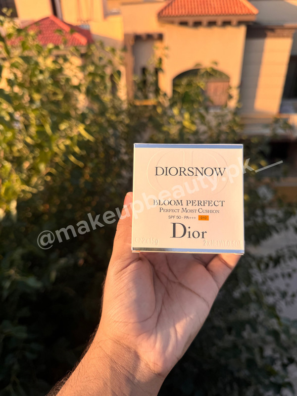DiorSnow Bloom Perfect Moist Cushion SPF 50+ PA+++ Shade: 010 (Light beige) With Refill included. - image 2