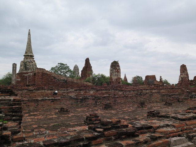 TAILANDIA Y CAMBOYA POR MENOS DE 1000€, VIAJE MARCA DE LA CASA - Blogs de Tailandia - Dia 3 - Ayutthaya, masaje y la mejor azotea de Bangkok (3)