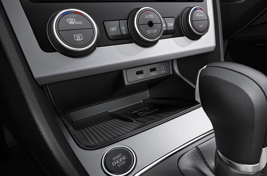 new_seat_leon-012h