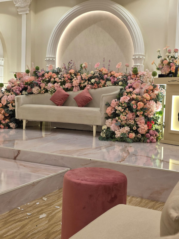 كوش أفراح مع ديكور الرياض