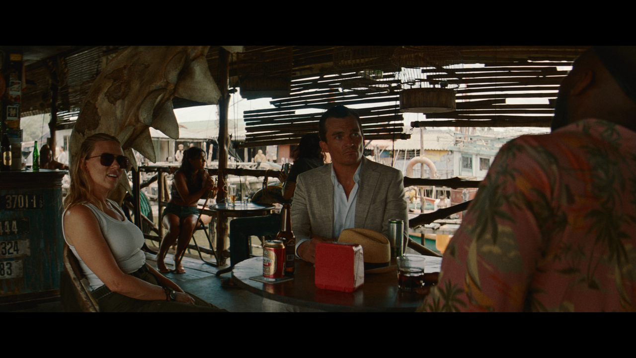 mpv-shot_Jurassic.World.Rebirth.2025.2160p.UHD.BDRemux.GER.Transfer.HDR.DV.HEVC-Нечипорук_00_17_01_0