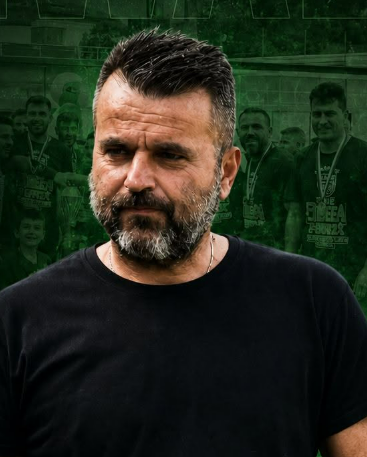 ΣΥΝΕΧΙΖΕΙ ΣΤΟΝ ΠΑΓΚΟ ΤΗΣ ΔΑΦΝΗΣ Ο ΜΙΧΑΛΗΣ ΧΑΤΖΗΔΑΚΗΣ