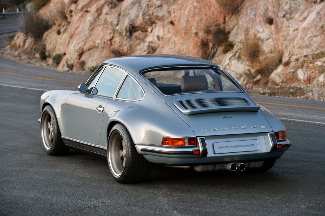Singer-Porsche-911-Carrera-2-Vir2.jpg