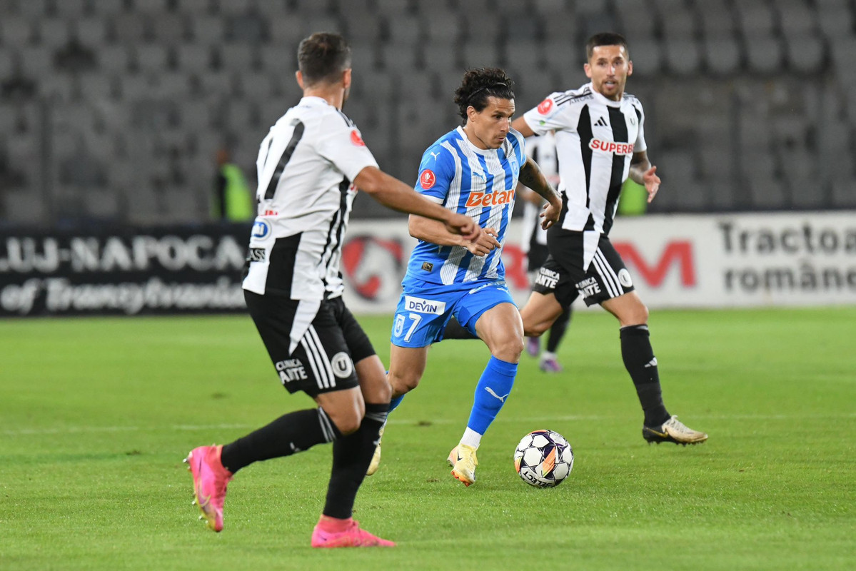 CS Universitatea Craiova vs Cluj, 01h30 ngày 29/07