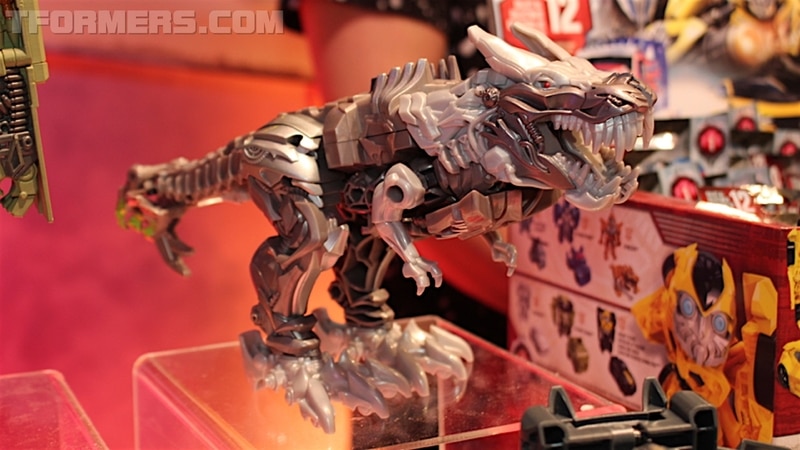MORE Transformers Showroom Images Trypticon, Tit