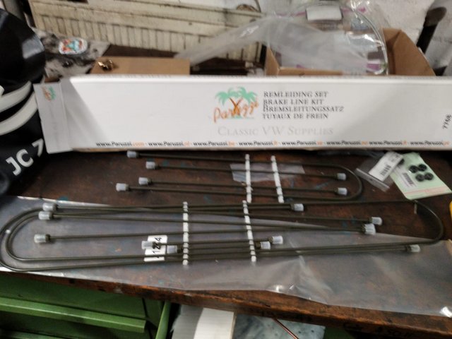 2A7E75D0-5E29-4B81-828C-08979B0E7345