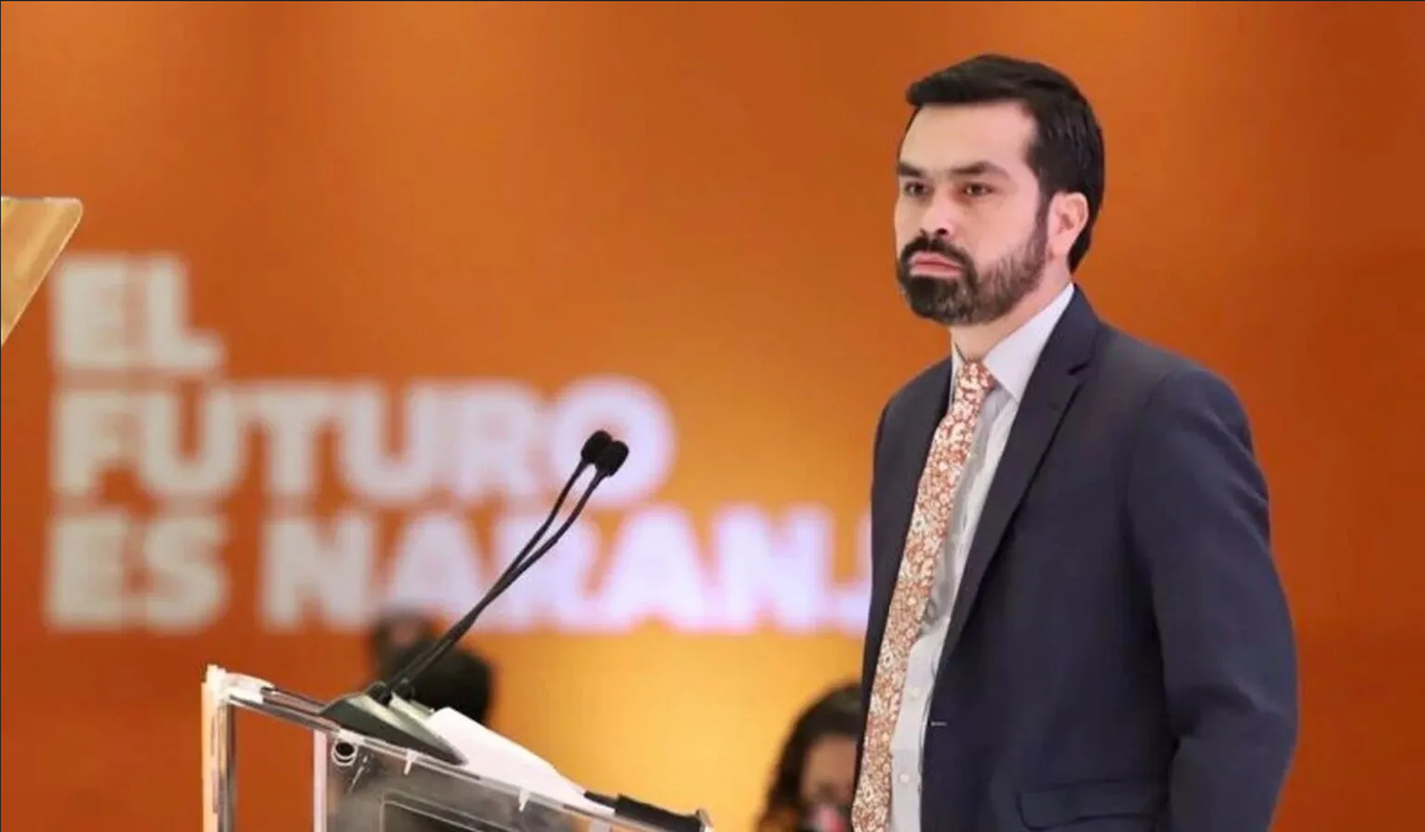 Jorge Álvarez Máynez critica el desempeño de 'vieja política' de Sheinbaum y Gálvez