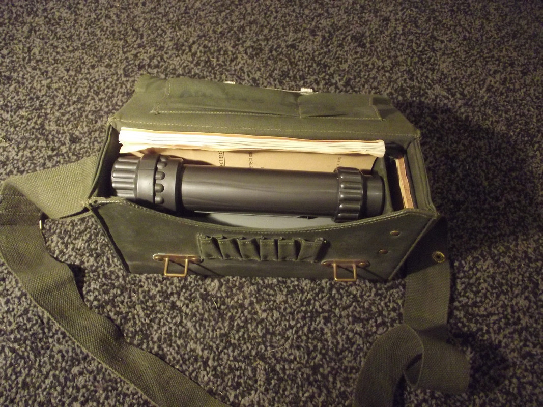 M51 gas Mask bag contents. - Page 2 DSCF7182