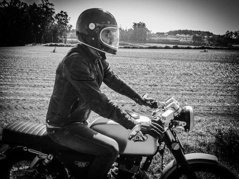 B77DE614-79F4-4FDB-A749-045EBE1652BF