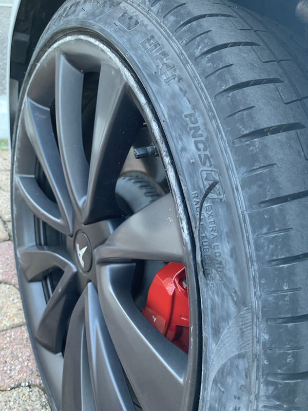 5AF8C776-0836-4A18-A78A-964D2724D14D