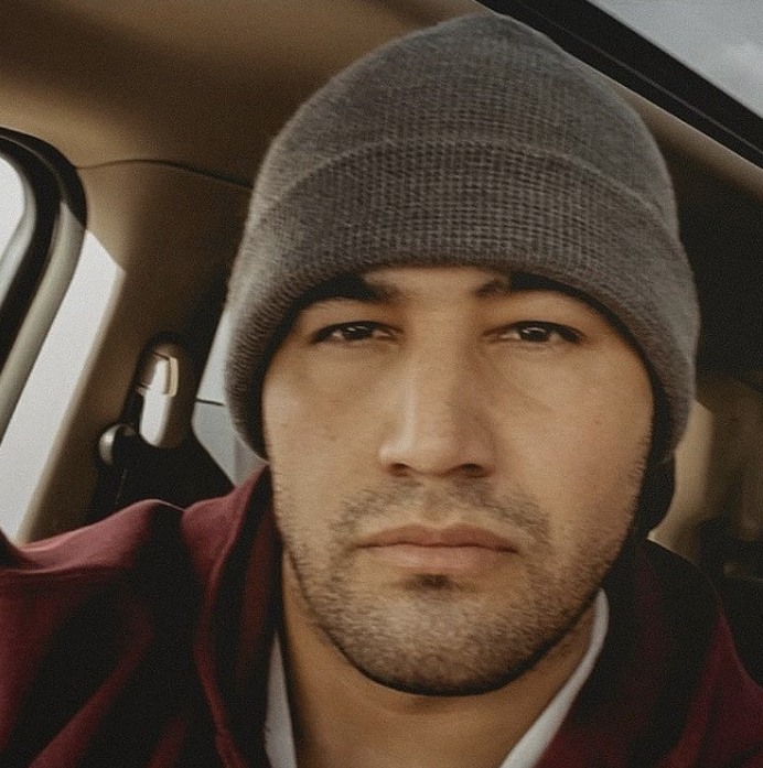 C6B82300-CF17-400B-8206-DB5854BEA6F4