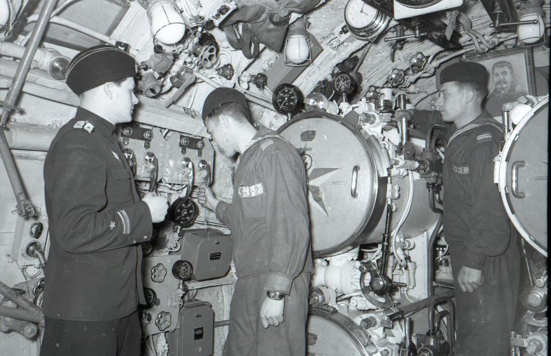 Тренировка у торпедных аппаратов. 1956г.СТАЛИН