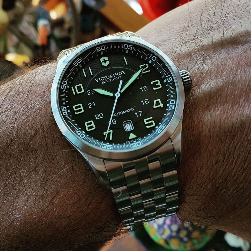 Victorinox Swiss Army AirBoss Mechanical #241508 (B&W)