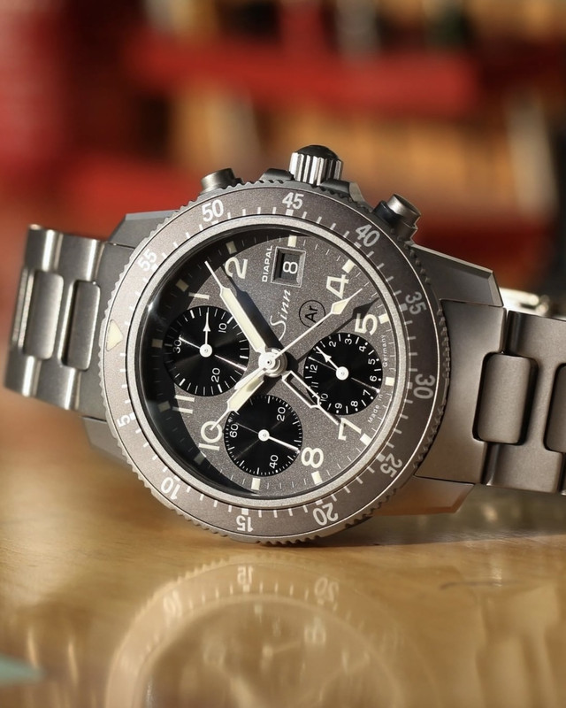 16535897-A50B-4982-AF1A-0670DCE48656