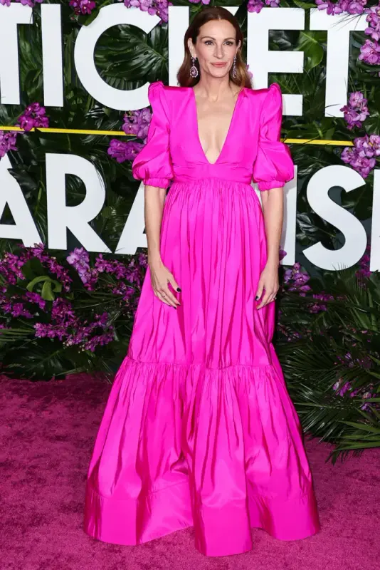 Mid-Century Allure: Hot Pink Tracks down Its Hollywood Spotlight