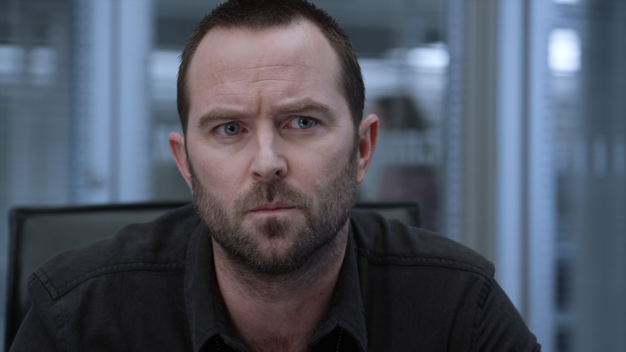 Blindspot.S03E19.Galaxy.of.Minds.1080p.10bit.BluRay.AAC5.1.HEVC-Vyndros.mkv_snapshot_06.43_[2020.12.