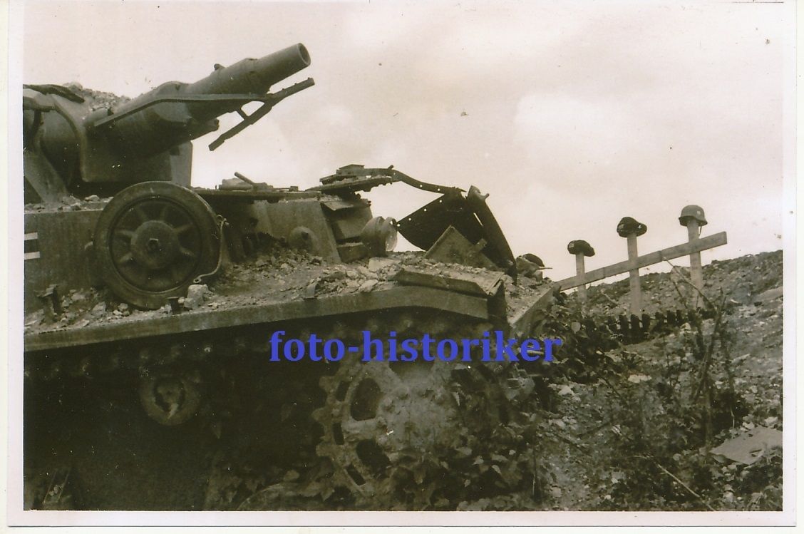 Zerstörter Panzer IV im Feld Ruhestätte Panzer F