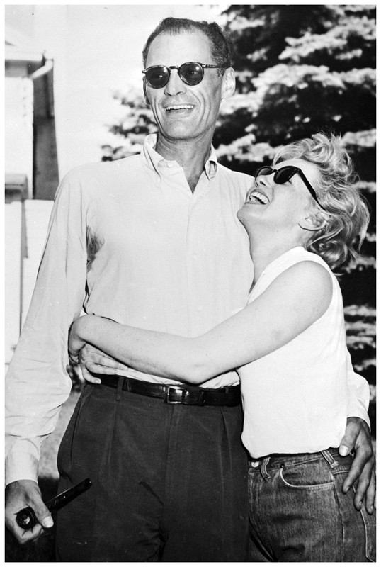 19-marilyn-monroe-hugs-arthur-miller-at-the-playwrights-20-acre-summer-home-here-june-25th-the-weddi