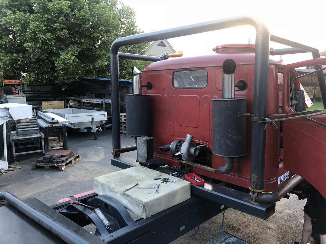 4653D69D-4C8A-4C81-BEBB-186ADF756F5A