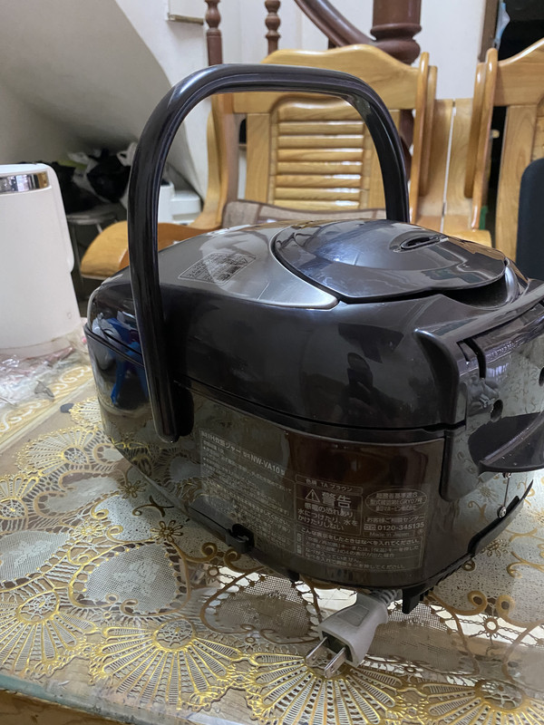 AA870D9B-7741-49CE-B835-B1C285623DF5