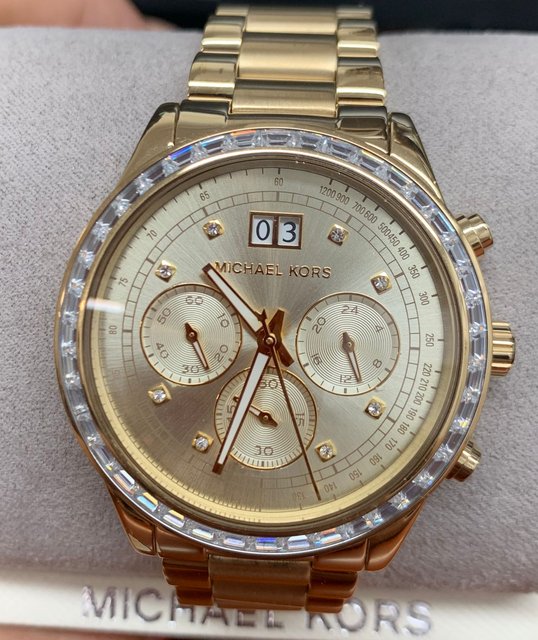 時計 MICHAEL KORS WATCH AND 18k GOLD NECKLACE MICHAEL KORS WATCH AND 18k GOLD NECKLACE