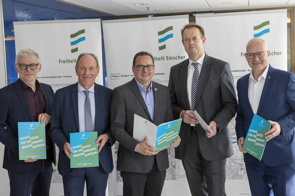 2022-09freiheitemsche53dee.jpg