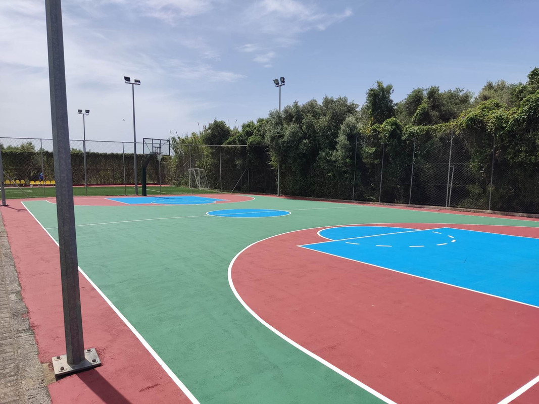 , Αναβαθμισμένο γήπεδο ποδοσφαίρου 5Χ5, πλαστικοποίηση γηπέδου μπάσκετ και νέα Παιδική Χαρά στη Μικρομάνη