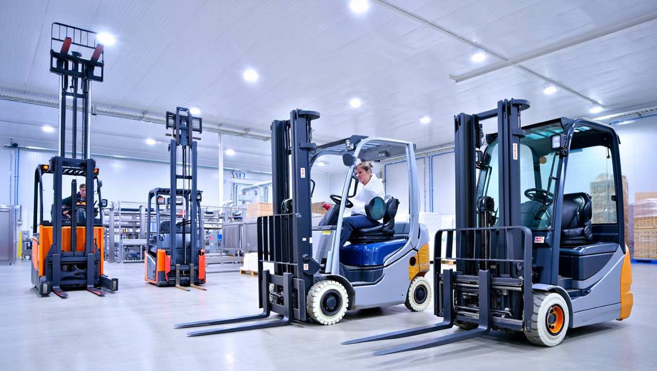 Специальные белые шины для вилочных погрузчиков в пищевой промышленности