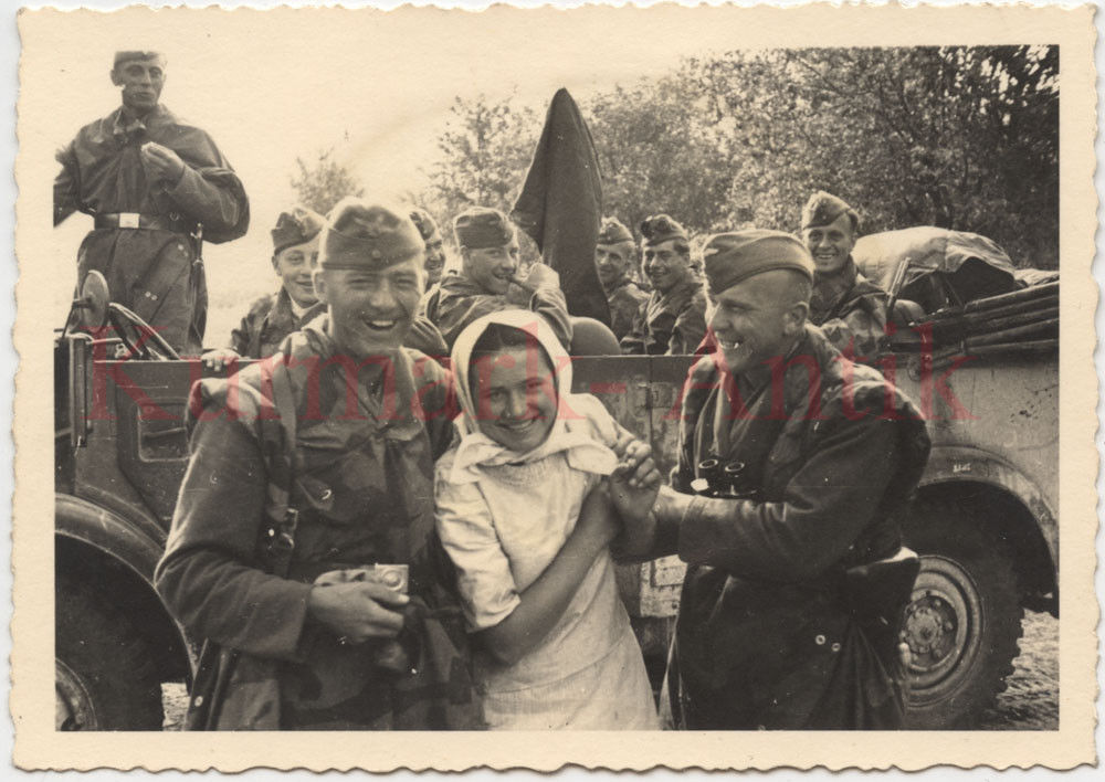 Foto Wehrmacht Polen Ukraine Soldaten Spaß mit j
