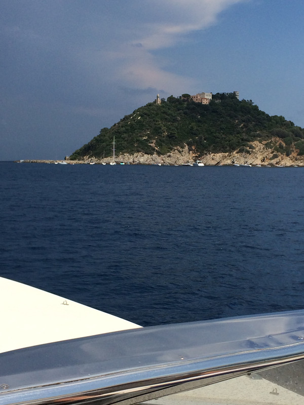 B732E70B-3E99-41FC-A43B-C8DBC6B3EE0C