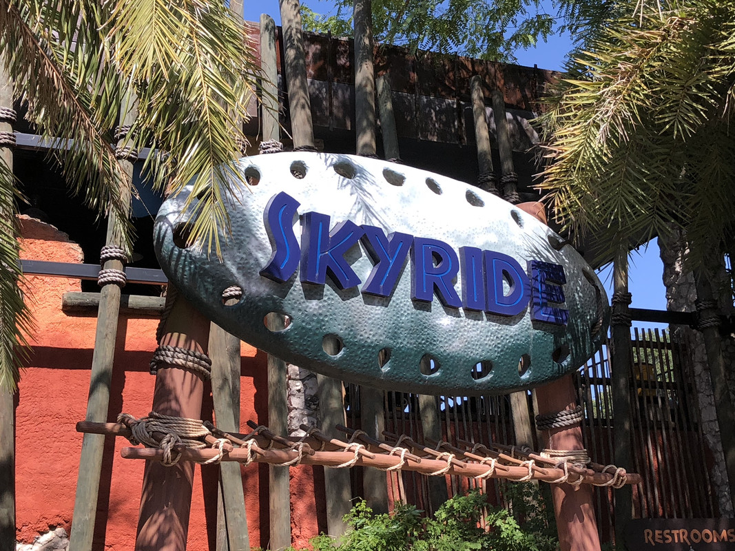 0E55711A-259F-47E8-BF16-2DCD460D14AA