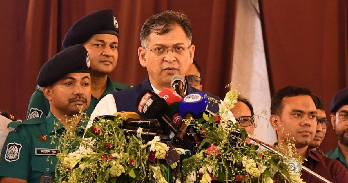 আমাকে দেখলে তো লোকে সংবিধান বলে: স্বরাষ্ট্রমন্ত্রী