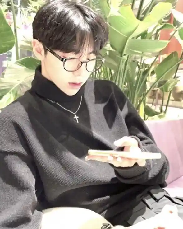 61797d4fb29931755e8b333cb0cc3024_copy_589x736