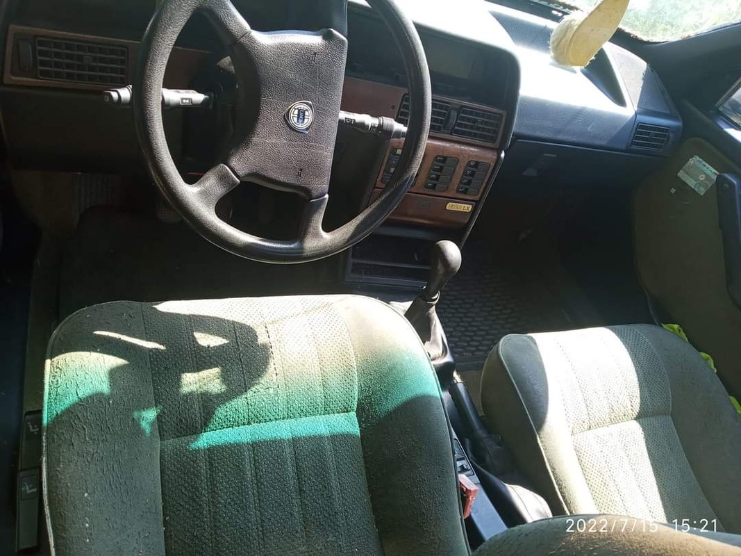 ACCF6177-E291-4DE6-B17F-EEECE13A411F