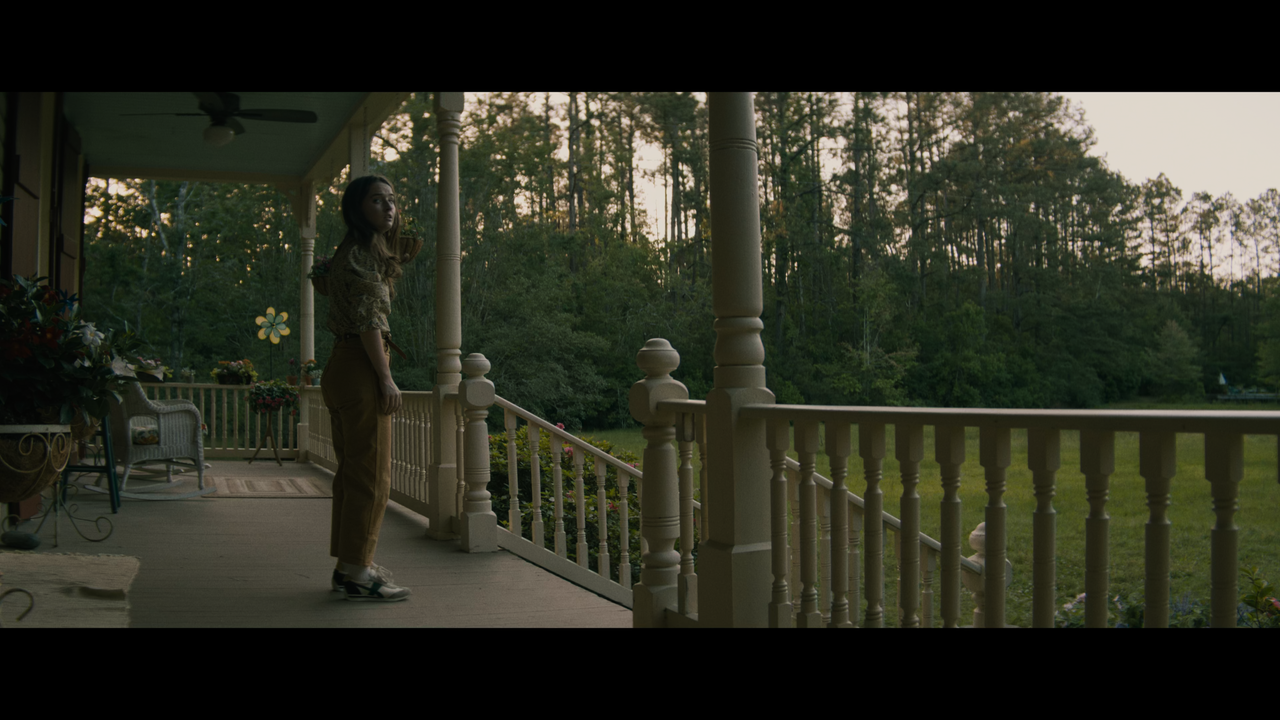 No.One.Will.Save.You.2023.2160p.DSNP.HDR.DV.HEVC-Нечипорук.mkv_snapshot_00.27.52.000