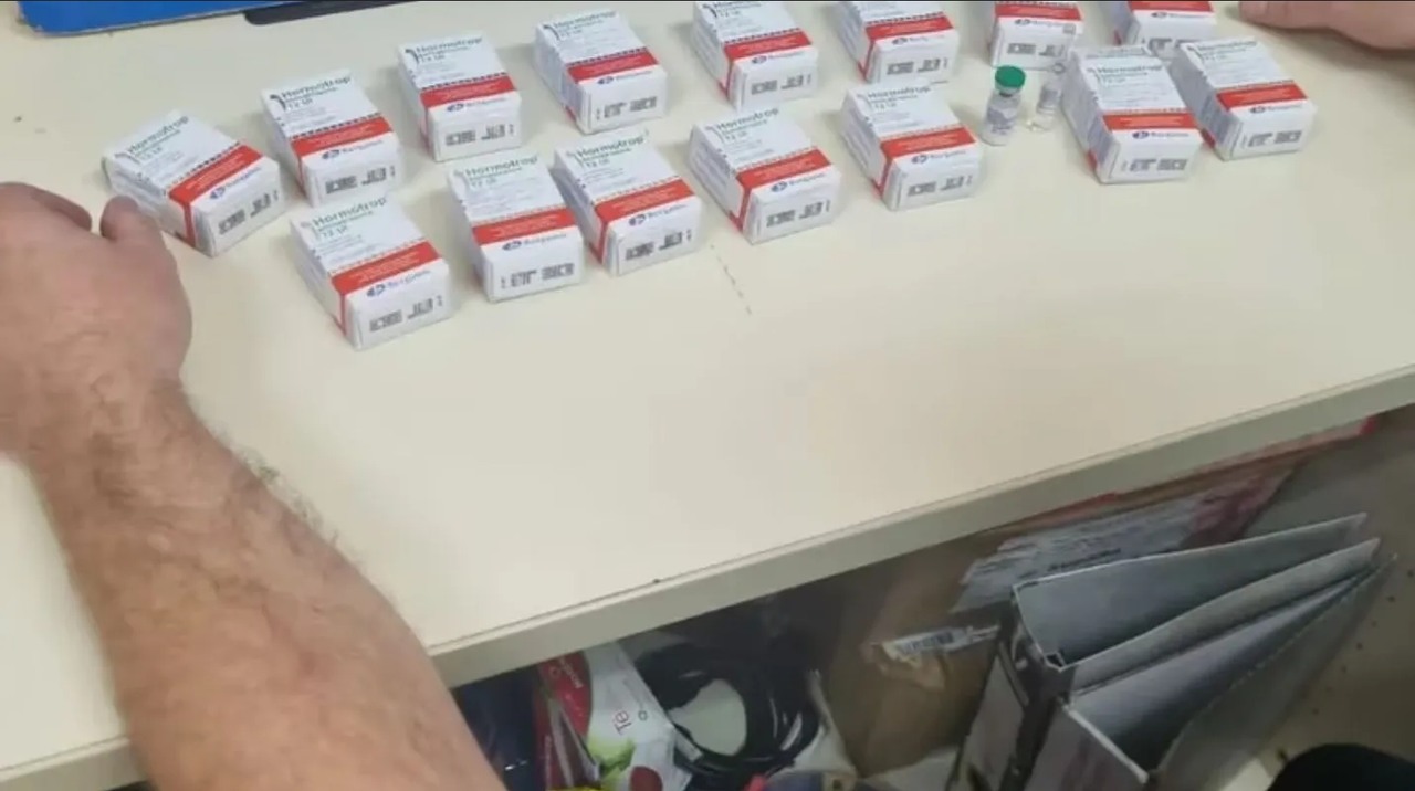 Regresó de Paraguay, le encontraron 15 cajas de medicina que usaba Messi