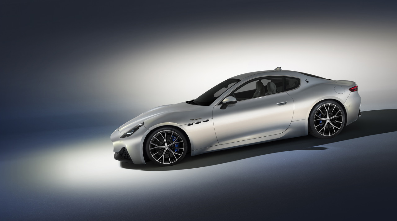 20098-MaseratiGranTurismoModena