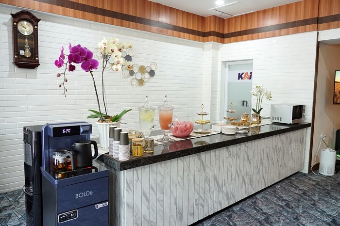 Premiere Heritage Lounge di Stasiun Semarang Tawang.