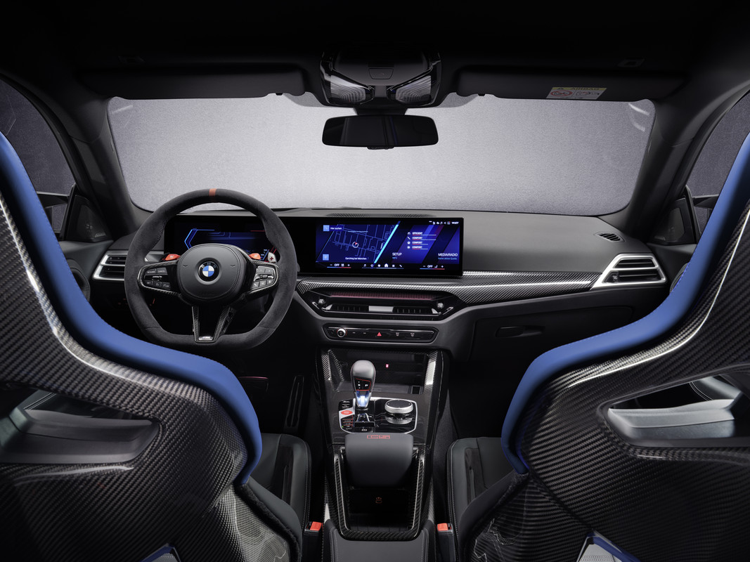 P90600916_highRes_the-new-bmw-m2-cs