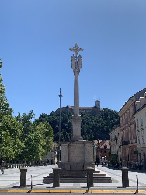 Liubliana o Ljubljana. Visita a la capital I - Trieste (Italia) y Eslovenia en pocos, poquísimos, días. Julio de 2025. (13)