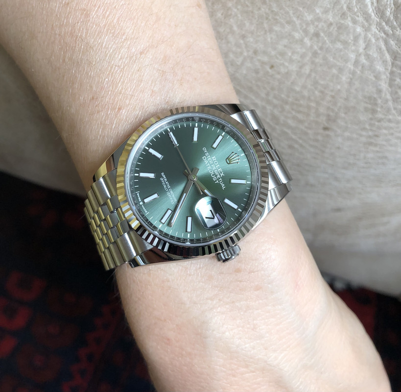 3315E33F-165D-48A6-B29E-FEB4A95E4B3C