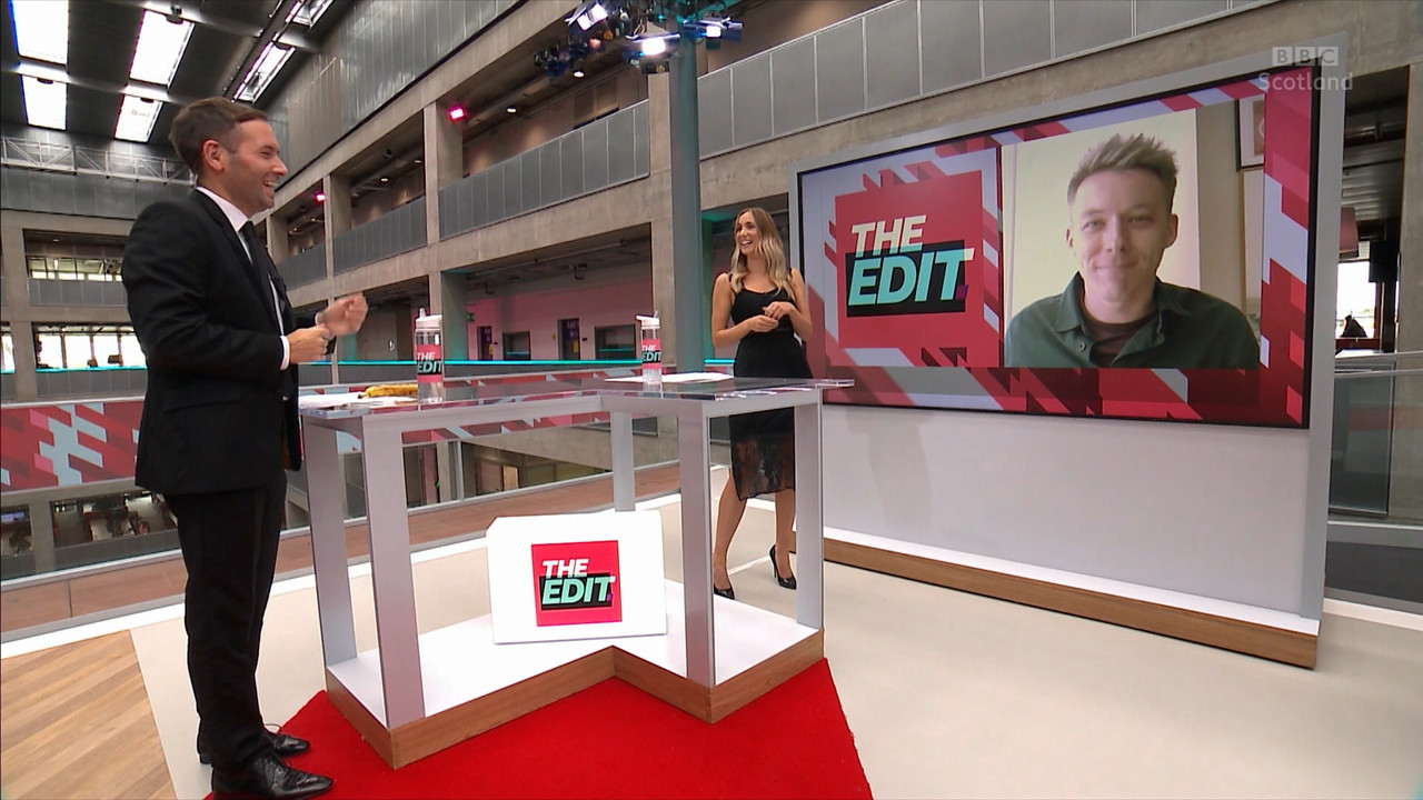 09.25 - 19.15.00 - The Edit  ᴺᵉʷ. S02E09 Entertainment news and chat ....ts_snapshot_13.45.692