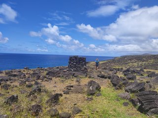 Terevaka:Ahu Te Peu-Vai Mata-Ana O'Heu-Ahu a Tenga-Hanga O Teo-Papa Tekena - Isla de Pascua - Chile (30)