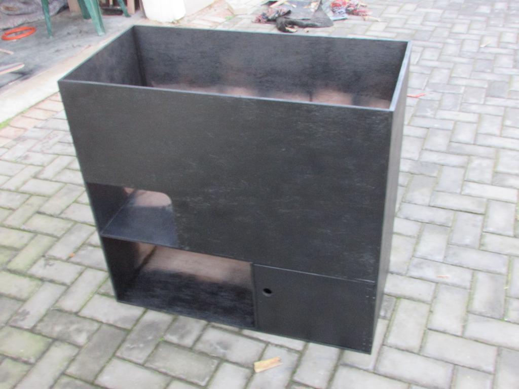 Kitchen Cupboards before fitting (2)