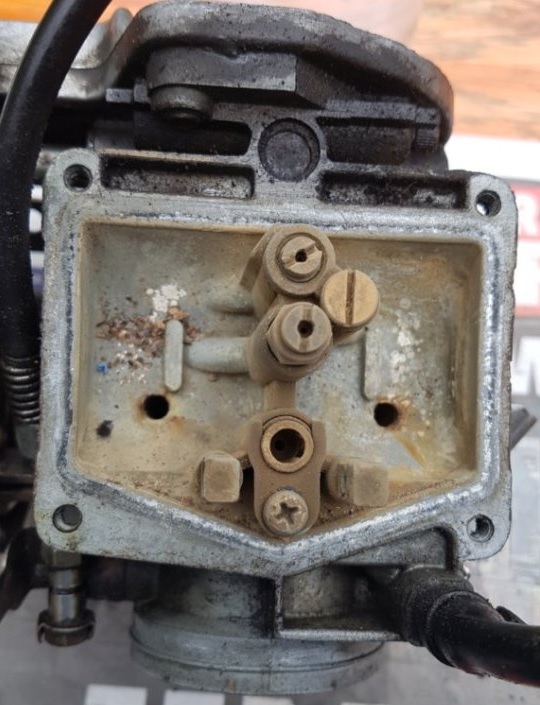 Goodness me - G5 carbs - Service Questions - The Honda NC ...