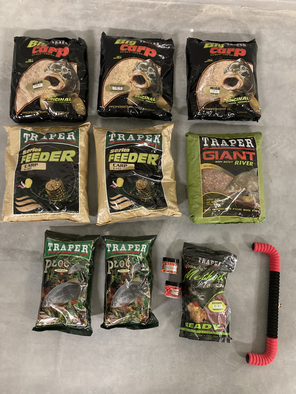 5757049B-ECF0-4933-BA9A-6C43C69A5635