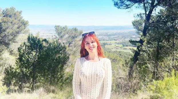 JacquieEtMichelTV – Norah – 25 years old, a very seductive tourist!