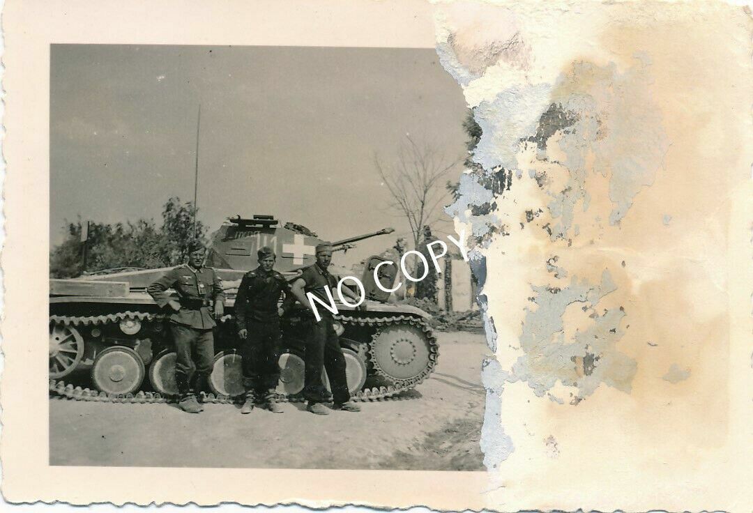 Foto WK 2 Soldaten Panzer tank weißes Kreuz Polen Einsatz A 1.11