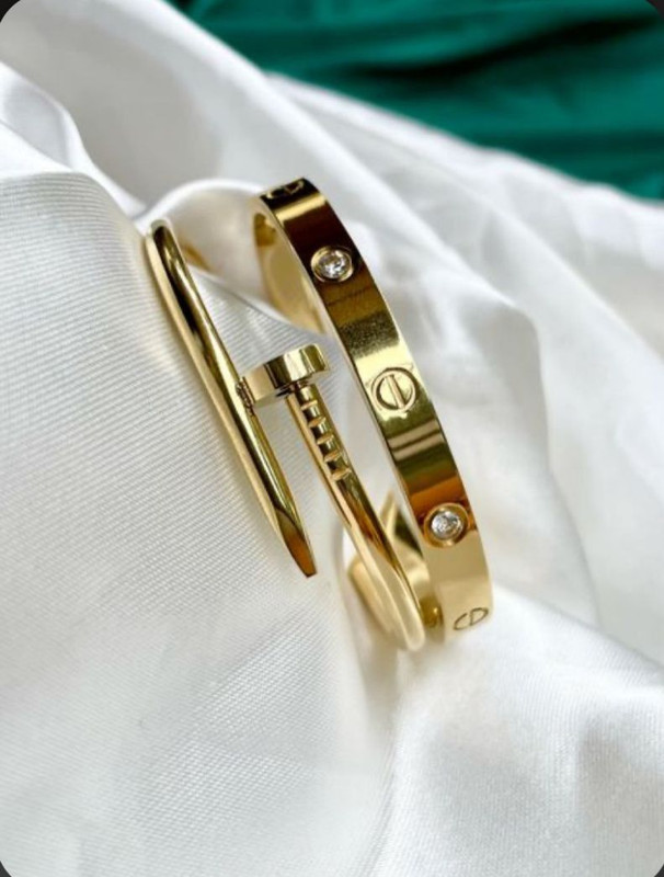 Aqrasfi featured jewelry