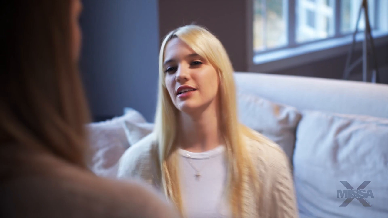 Cadence Lux Kenna James - Who's Your Daddy Pt 1 - MISSAX.mp4.0001